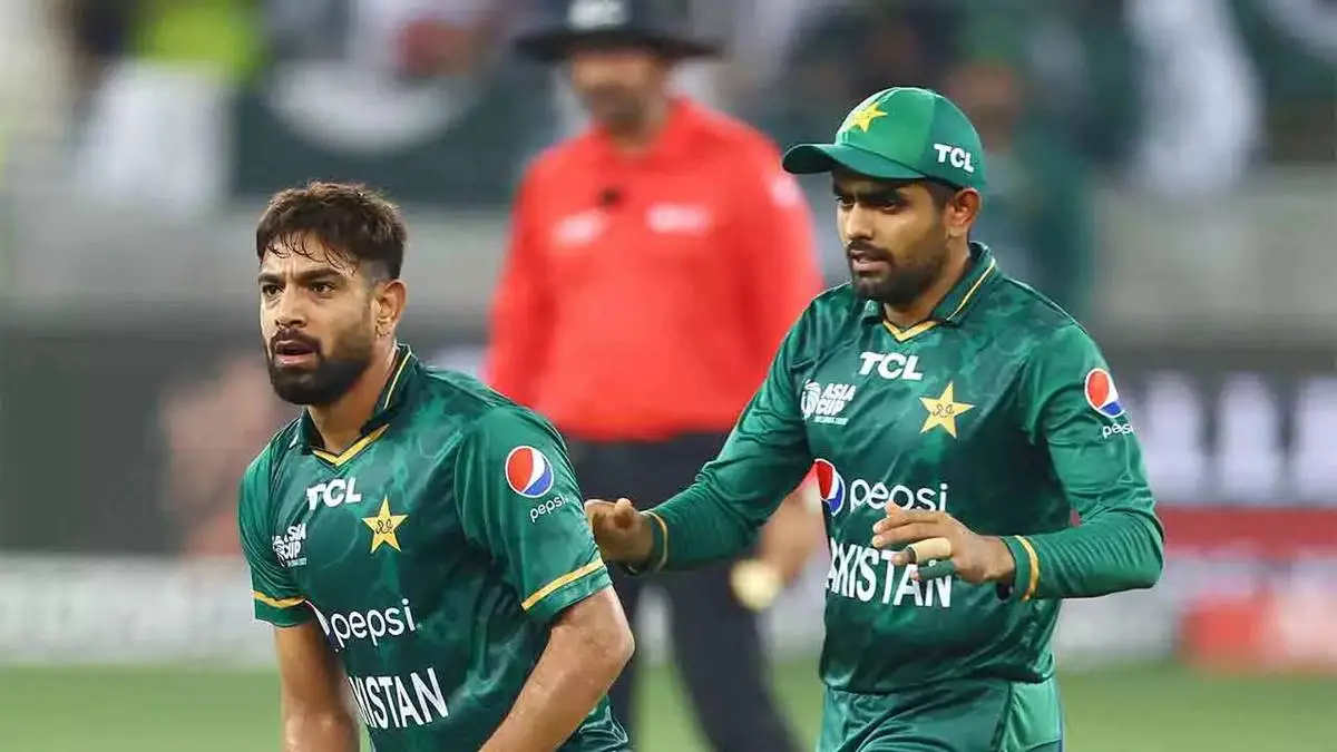 Champions Trophy: पाकिस्तान मुसीबत में, इस तेज गेंदबाज को लेकर आमिर ने कहा- अगर उन्हें साइड स्ट्रेन है तो हो जाएंगे टीम से बाहर!