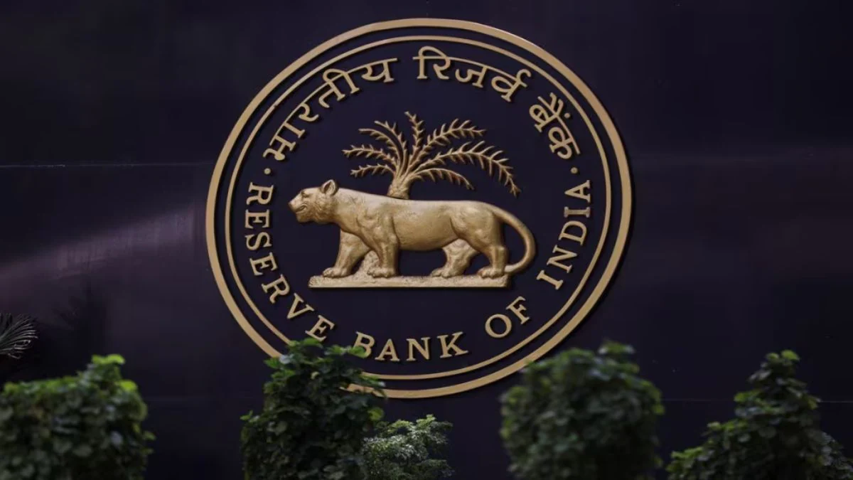 Today Bank Holiday: ईद के मौके पर आज बैंक खुले हैं या बंद? जानें RBI ने सरकारी छुट्टी पर दिया क्या निर्देश