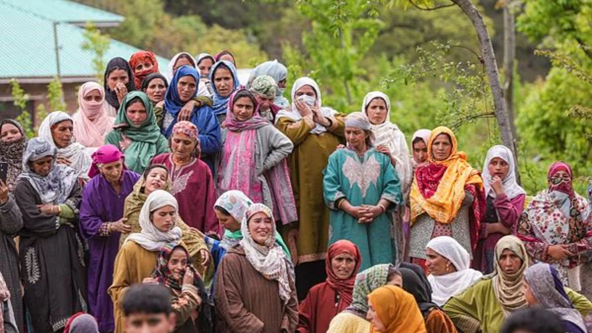 Pahalgam Attack: कश्मीरी आदिल हुसैन ने की थी आतंकवादी से बंदूक छीनने की कोशिश, सीएम अब्दुल्ला बोले- हमें परिवार का ख्याल रखना होगा