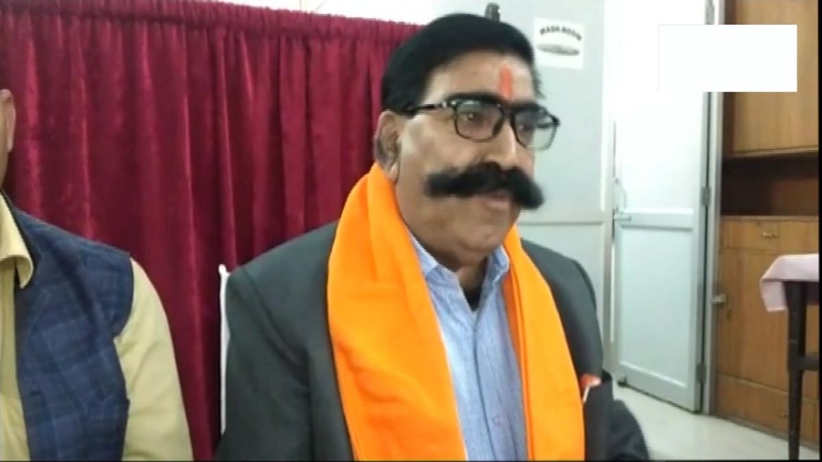 Rajasthan News: बीजेपी नेता ने ‘शुद्धिकरण’ के लिए मंदिर में गंगाजल छिड़का, गहलोत ने दलितों का अपमान बताया