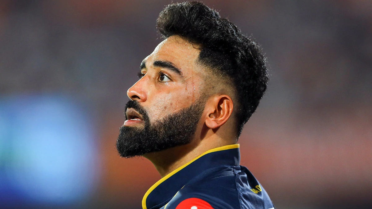 IPL 2025: बीच मैदान में इस गलती पर अपने ही साथी पर भड़के डीएसपी सिराज, कप्तान के आने पर कम हुआ गुस्सा