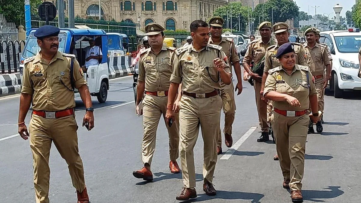 Operation Sindoor के बाद यूपी पुलिस ने जारी किए अहम दिशा-निर्देश, जानिए क्या कहा?