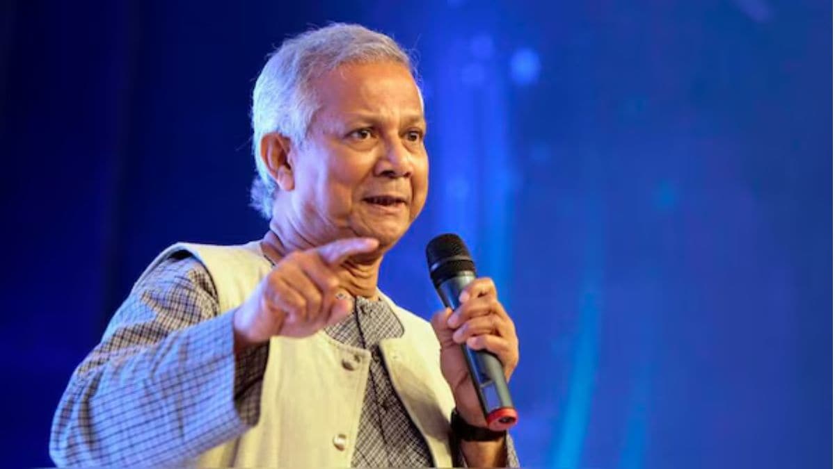 मोहम्मद यूनुस इस्तीफा नहीं देंगे, गिरते-गिरते कैसे बच गई बांग्लादेश की अंतरिम सरकार?