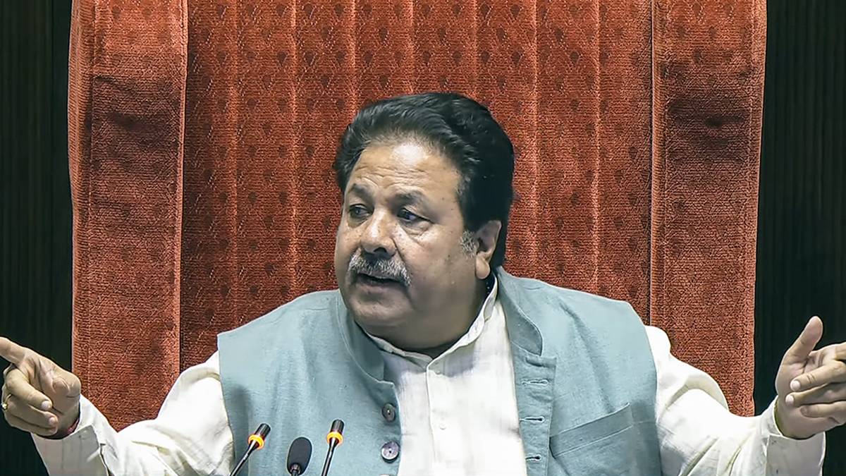 राजीव शुक्ला बनेंगे BCCI के कार्यवाहक अध्यक्ष, इस कारण जल्दी पद छोड़ेंगे मौजूदा प्रेसीडेंट रोजर बिन्नी: रिपोर्ट