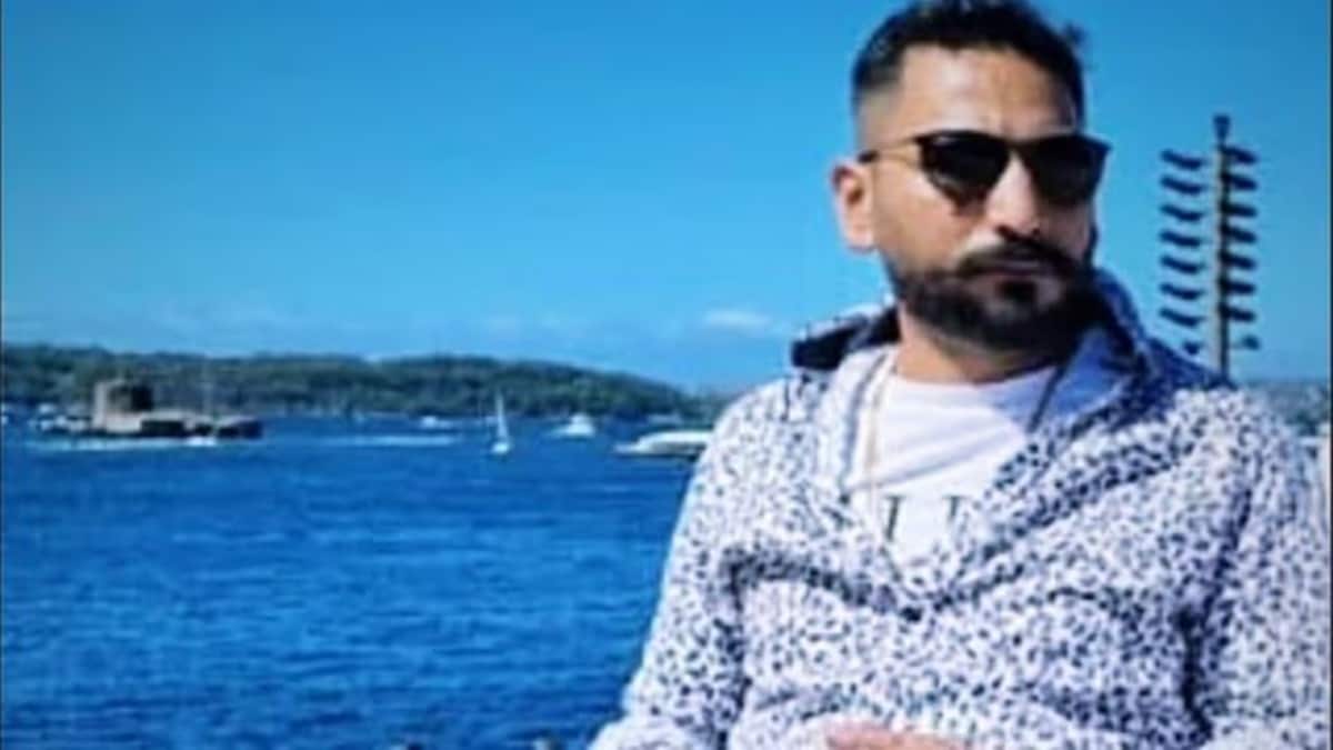ऑस्ट्रेलिया में भारतीय मूल के युवक के साथ पुलिस बर्बरता, घुटना रख दबाई गर्दन, कोमा में पहुंचे