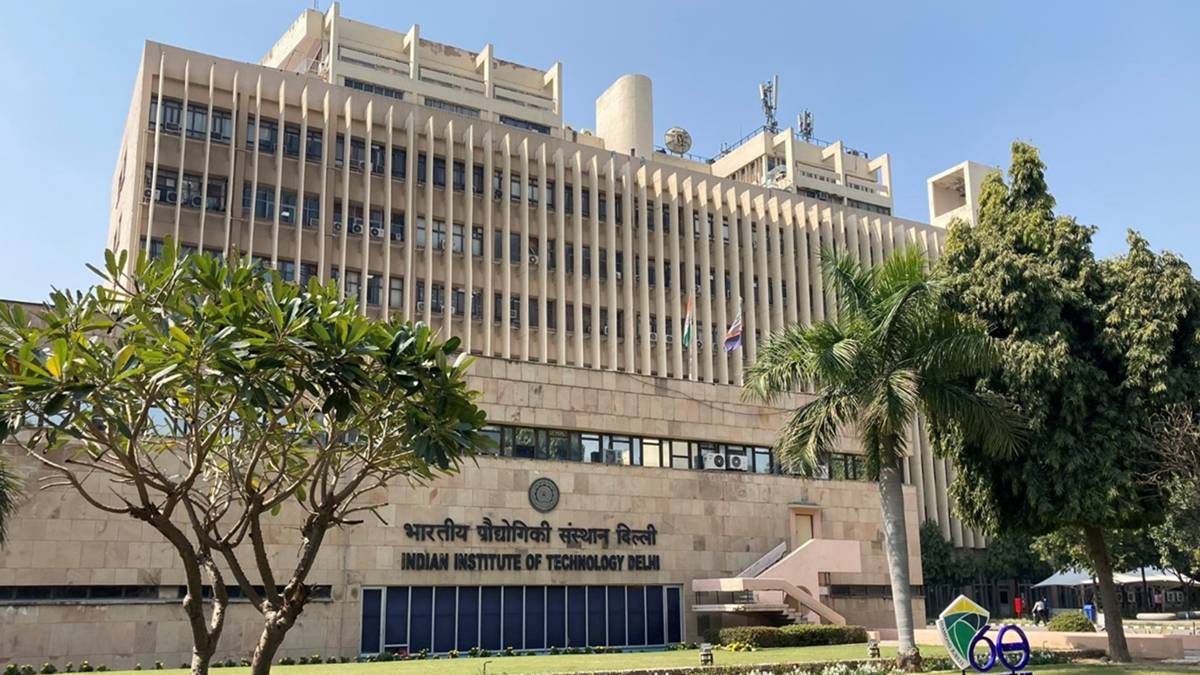 QS Rankings 2026: क्यूएस वर्ल्ड रैंकिंग में आईआईटी दिल्ली ने लगाई लंबी छलांग, 8 साल में पहली बार हासिल की बेस्ट पोजिशन