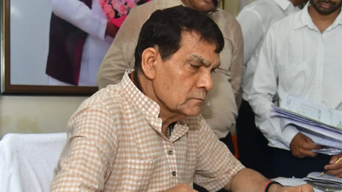 यूपी में बिजली का होगा निजीकरण, ऊर्जा मंत्री ने सड़क-एयरपोर्ट का उदाहरण देकर गिनाए फायदे