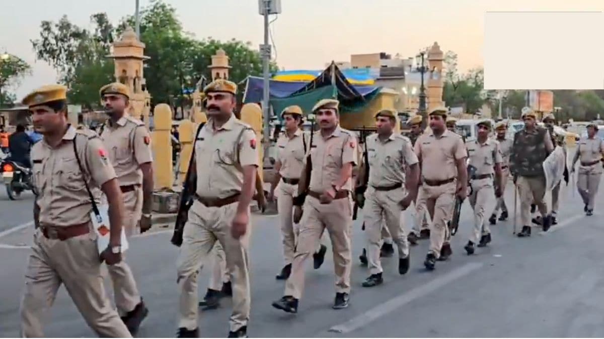 पाकिस्तान से सटे जैसलमेर में अधिकारियों को किया गया अलर्ट, लॉन्ग टर्म वीजा पर रह रहे पाक नागरिकों को पुलिस ने दिए ये निर्देश