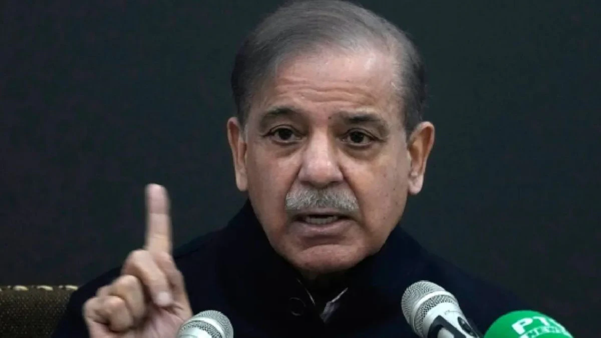 पुतिन के सामने गिड़गिड़ाए PAK PM शहबाज, विशेष दूत से भिजवाई ‘मदद’ की चिट्ठी