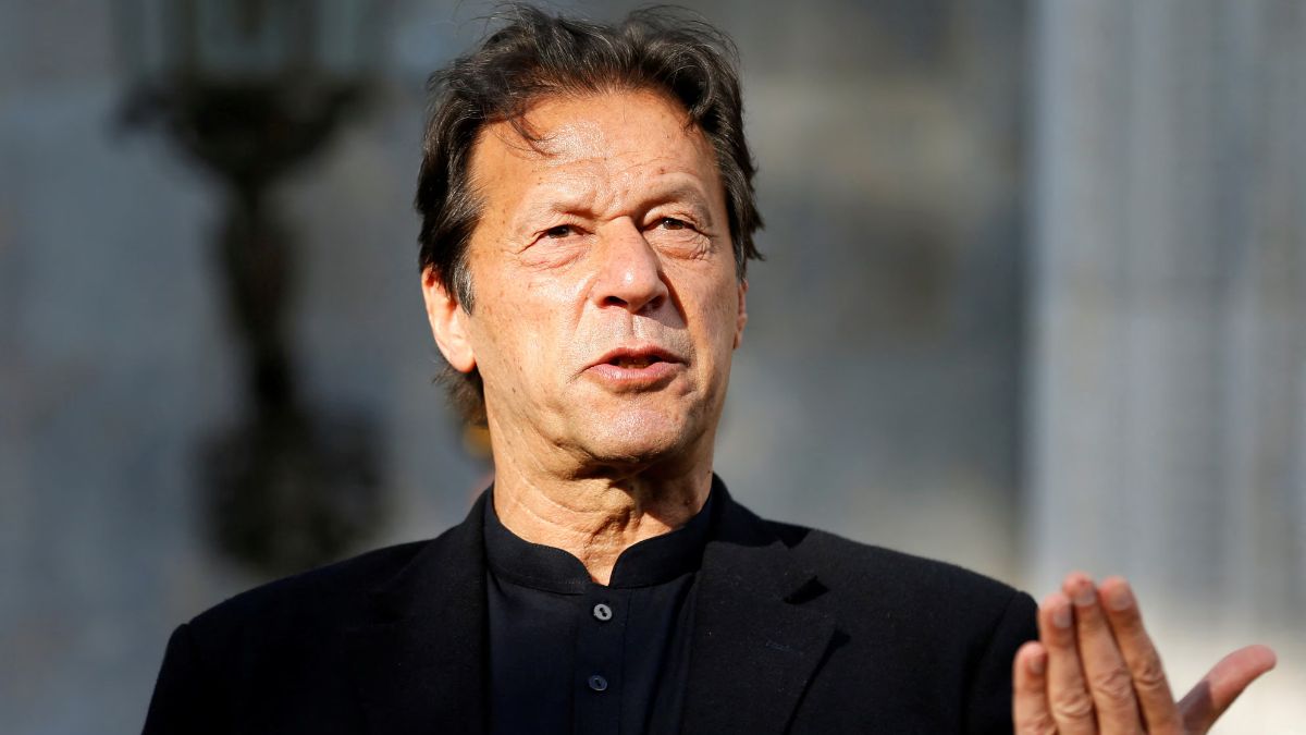 Pakistan: ‘…मीडिएटर के जरिये मेरी बीवी से संपर्क करना चाहा’, इमरान खान की पत्नी के पीछे क्यों पड़ गए थे आसिम मुनीर; पूर्व पीएम ने बताई सच्चाई