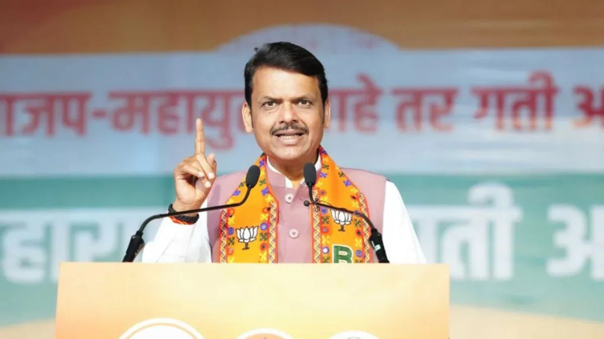महाराष्ट्र के स्कूलों में हिंदी अनिवार्य है या नहीं? सरकार ने चला नया दांव, विपक्षी बोले – गुपचुप तरीके से लागू कर रही सरकार