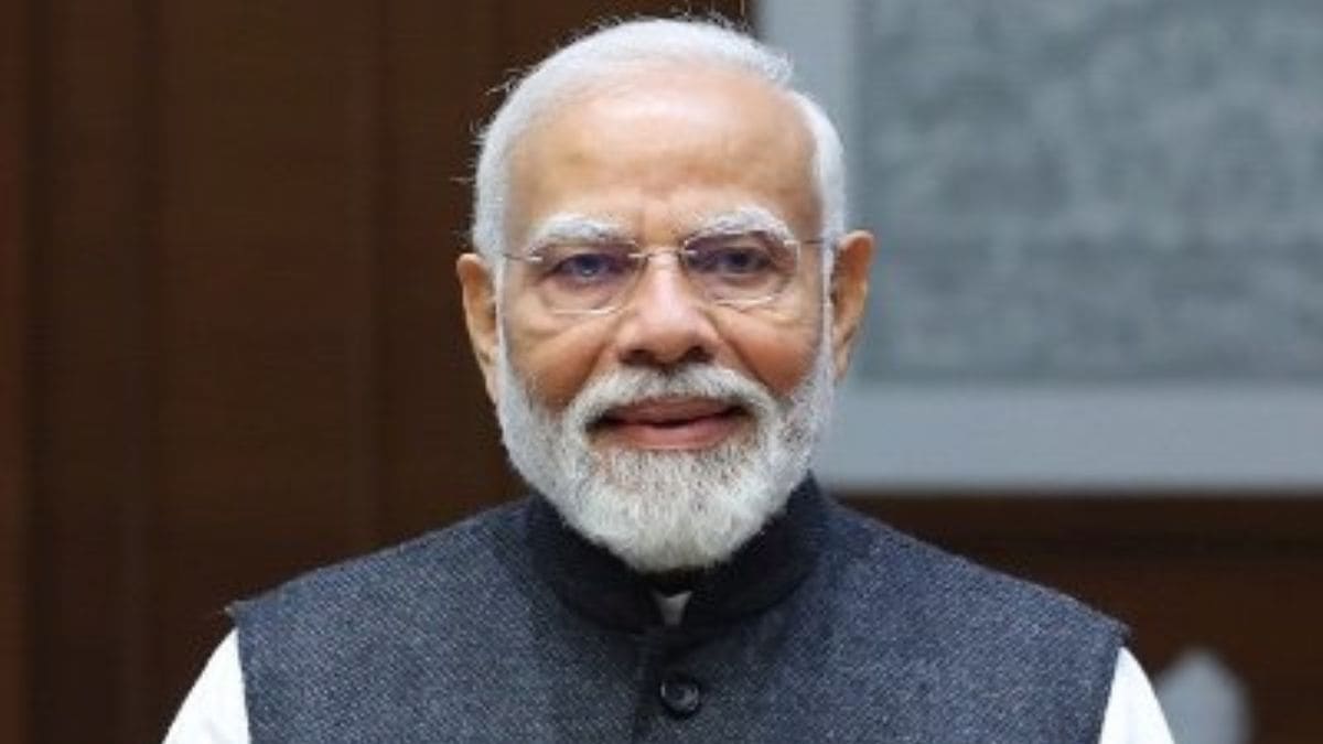 PM Modi Net Worth: सिर्फ 52 हजार रुपये कैश, न गाड़ी और न ही जमीन, जानें कितनी है देश के प्रधानमंत्री की संपत्ति