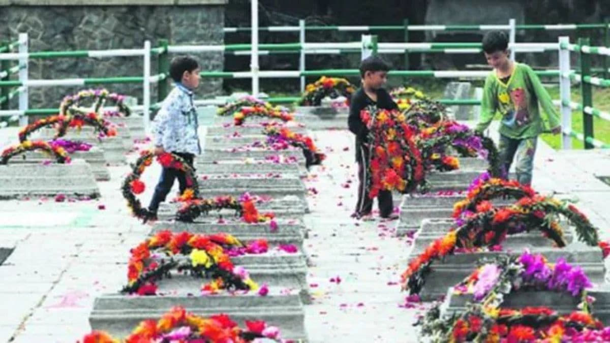 ‘Martyrs Day’ पब्लिक हॉलिडे को लेकर NC-PDP आमने सामने, जानें क्या है 13 जुलाई का महत्व