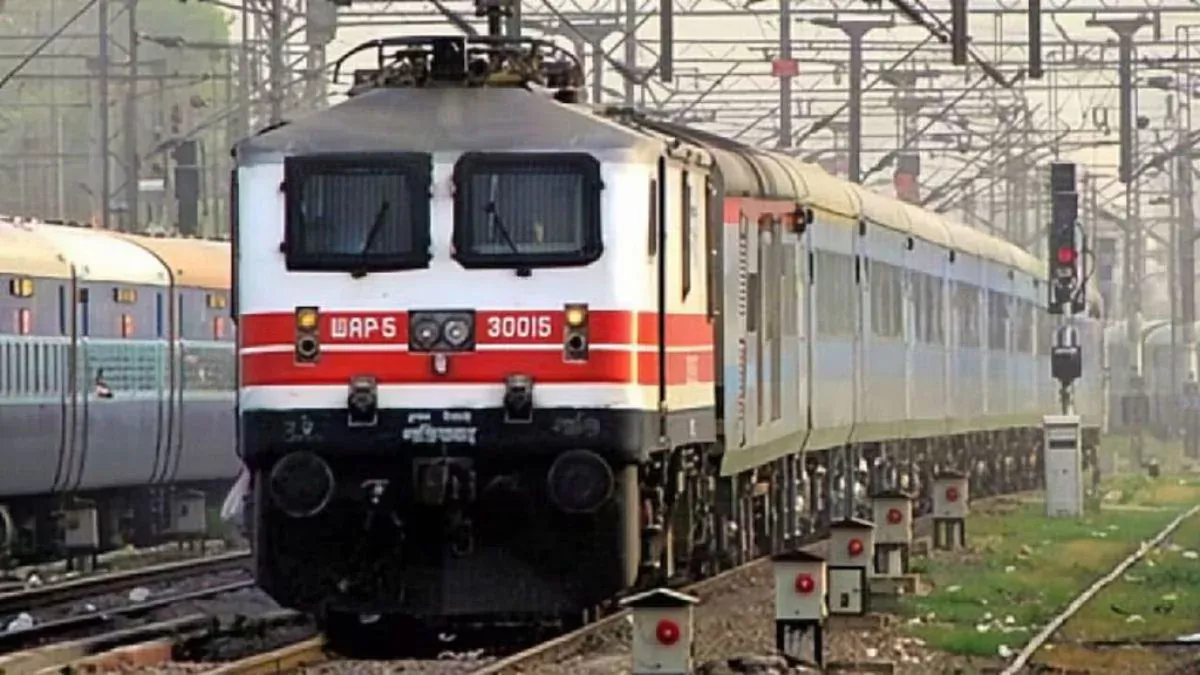 ट्रेन से सफर करने वालों के लिए काम की खबर, किस ट्रेन का चार्ट, किस समय बनेगा? रेलवे ने दी जानकारी, यहां पढ़ें पूरी डिटेल