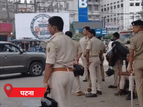 बिहार में छात्रों का मार्च, राजस्थान में वकील धरने पर:यूपी-हरियाणा में जुलूस निकाले, NEET पेपर लीक मामले में देशभर में विरोध प्रदर्शन