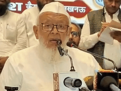 मदनी का दावा-दुनिया में इस्लाम सबसे तेजी से फैल रहा:लखनऊ में कहा- सबको कुरान पढ़ाइए; यह कत्ल की बात नहीं करता