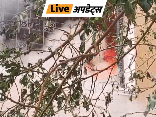 भास्कर अपडेट्स:दक्षिण दिल्ली के संगम विहार की फैक्ट्री में लगी भीषण आग, फायर ब्रिगेड की 10 गाड़ियां मौके पर