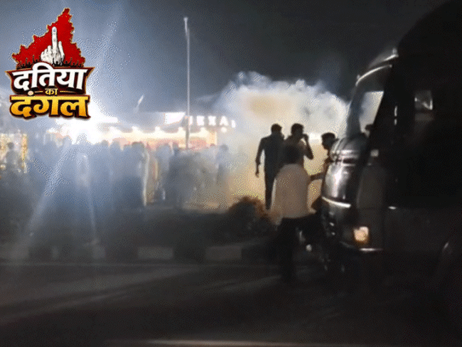 एमपी- दतिया उपचुनाव में नरोत्तम का टिकट कटने पर हिंसा:एसपी समेत 8 पुलिसकर्मी घायल; विजयवर्गीय बोले- टिकट बदलने की परंपरा भाजपा में नहीं