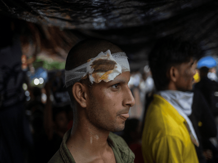 कॉकरोच पार्टी के प्रदर्शन का 33वां दिन:घायल समर्थक जंतर-मंतर पहुंचे, प्रदर्शनकारी भी बढ़े; दावा- वांगचुक से मिले नड्डा और जितेंद्र सिंह, बातचीत की पहल