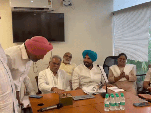 पंजाब कांग्रेस में चुनाव से पहले टूट का खतरा बढ़ा:प्रभारी बघेल बोले- राजा वड़िंग ही प्रधान रहेंगे; चन्नी गुट बोला- इन्होंने ही हाईकमान को गुमराह किया