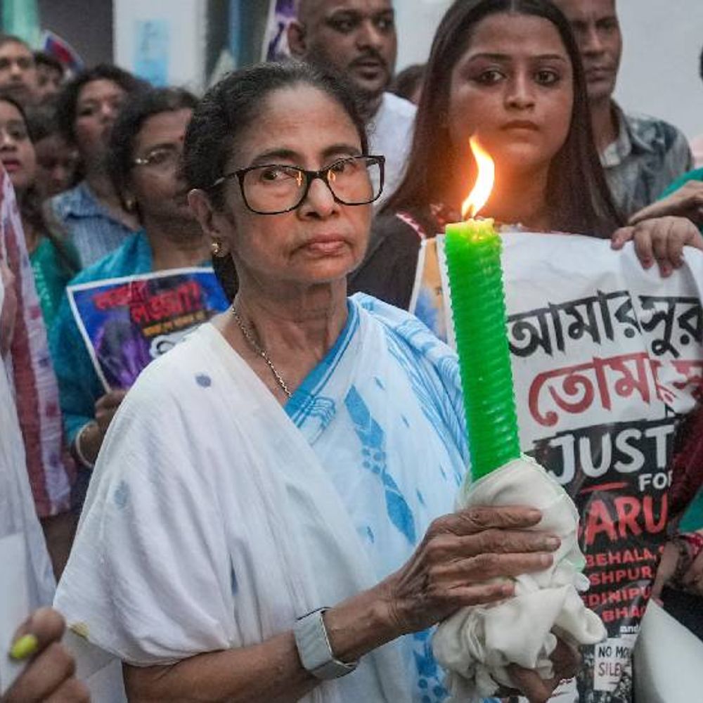 ममता TMC के बैंक खातों से सीमित लेनदेन कर सकेंगी:हाईकोर्ट ने निगरानी के लिए विशेष अधिकारी नियुक्ति किया, बड़े खर्च पर रोक