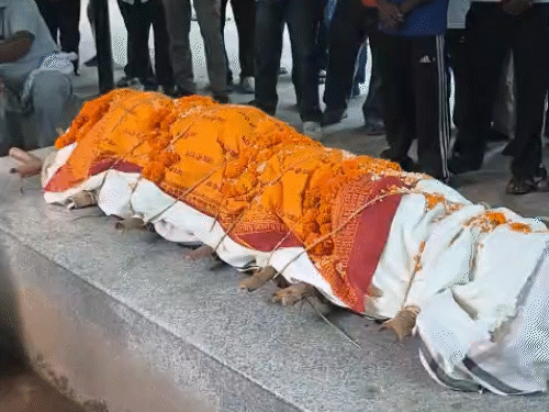 चंडीगढ़ में एक साथ उठीं 3 दोस्तों की अर्थियां:मां ने नहीं दी जाने की अनुमति, तो भोलेनाथ की कसम देकर हरिद्वार गया था बेटा