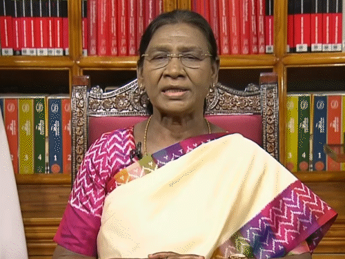 राष्ट्रपति बोलीं- सिंधु जल संधि निलंबित करना सही कदम:इसका फायदा हमारे किसानों को होगा; एग्जॉम सिस्टम में सुधार के लिए सरकार प्रयास कर रही
