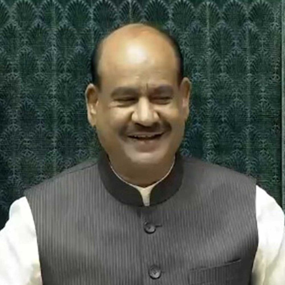 कांग्रेस, टीएमसी-सपा ने स्पीकर की चाय पार्टी छोड़ी:INDIA ब्लॉक से सिर्फ कनिमोझी पहुंचीं, खड़गे-सोनिया राज्यसभा सभापति की चाय पार्टी में शामिल हुए