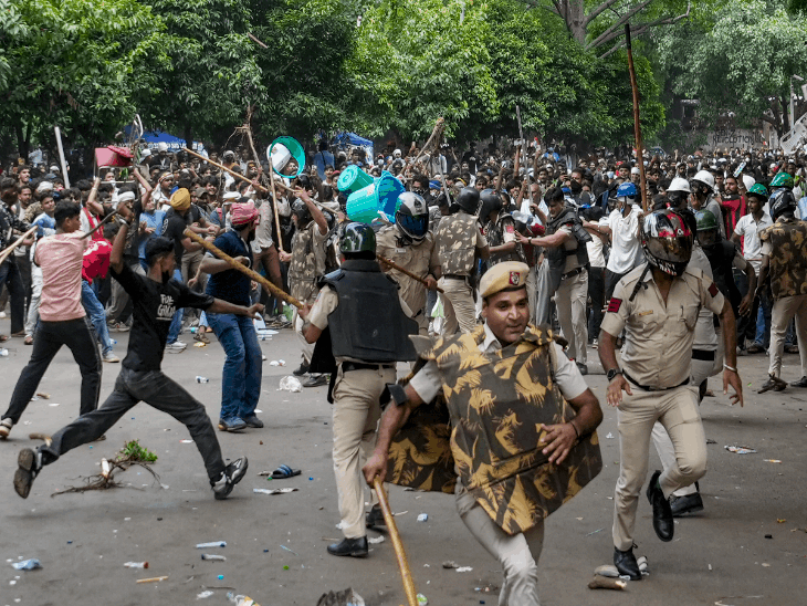 दिल्ली पुलिस बोली- CJP का संसद मार्च गैरकानूनी था:सुप्रीम कोर्ट में कहा- हिस्ट्रीशीटर शामिल हुए, बैरिकेड तोड़े, लेकिन हमने ज्यादा बल प्रयोग नहीं किया