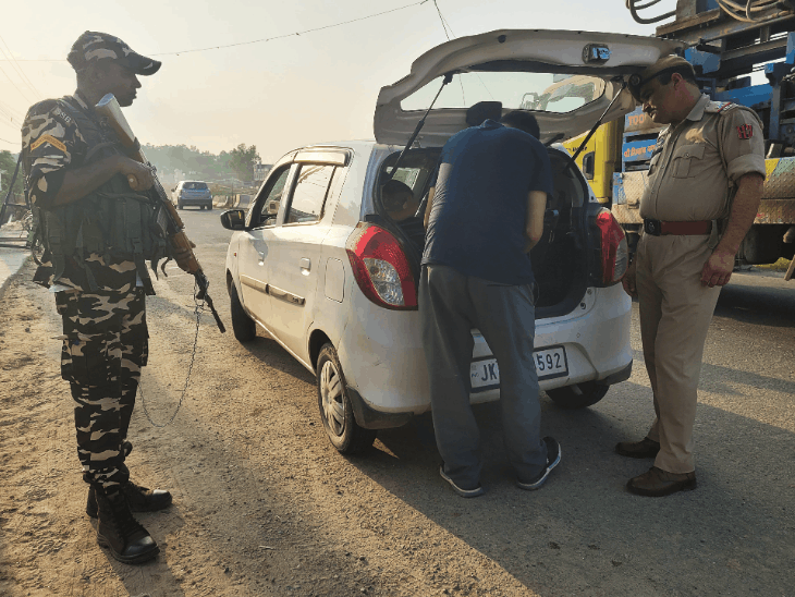 आर्टिकल 370 हटने के 7 साल-पूरे कश्मीर में सुरक्षा बढ़ी:बिना परमिशन रैली-धरने पर रोक; महबूबा ने जनता से कहा था- विरोध करने आएं